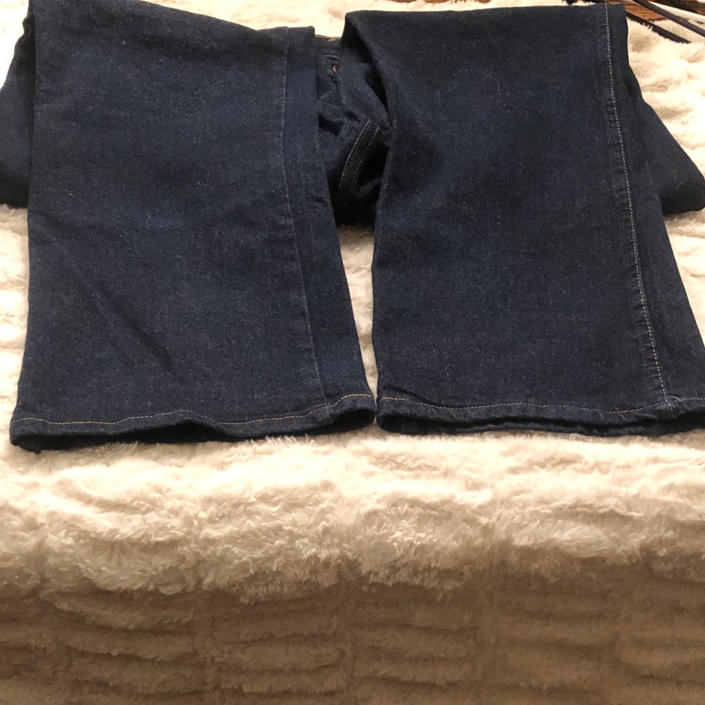 Wrangler Men’s Dark Blue Jeans  42/32 NWOT - Picture 3 of 3